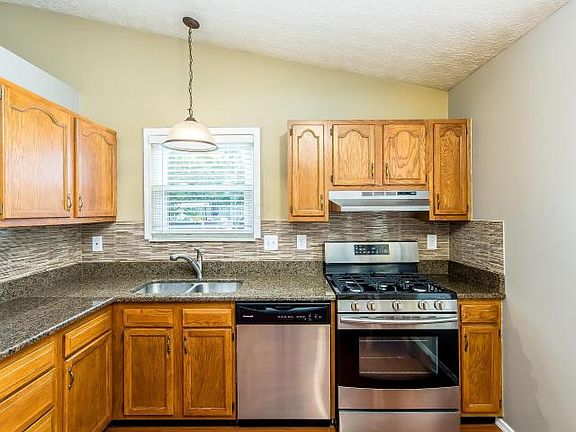 5th image of 5392 Thornburg Ct