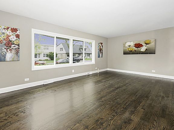 4th image of 9279 N Courtland Dr