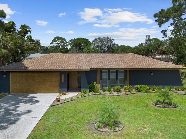 2243 Pine View Cir, Sarasota, FL 34231
