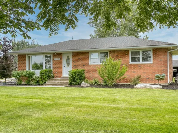 10236 Walker Rd, Amherstburg, ON N0R 1J0