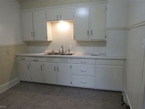 2nd image of 2042 W Prospect Rd