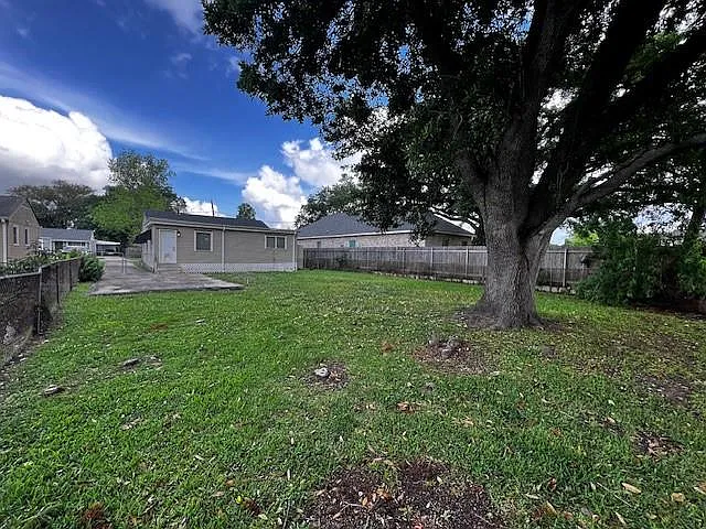 345 Wainwright Dr — Photo 17