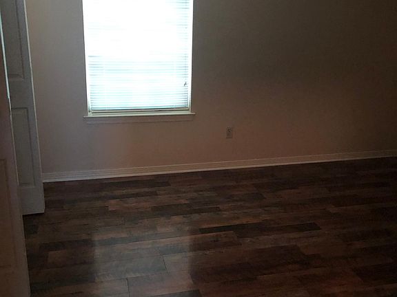 2nd image of 3021 Belle Meade Dr APT D