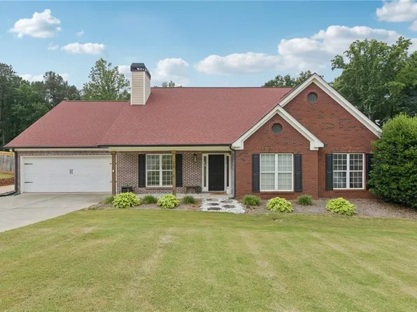 219 Summit Chase Dr, Jefferson, GA 30549