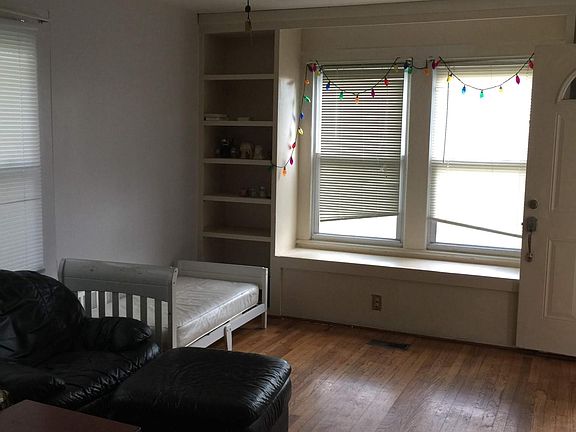 3rd image of 3455 Reagan Ave