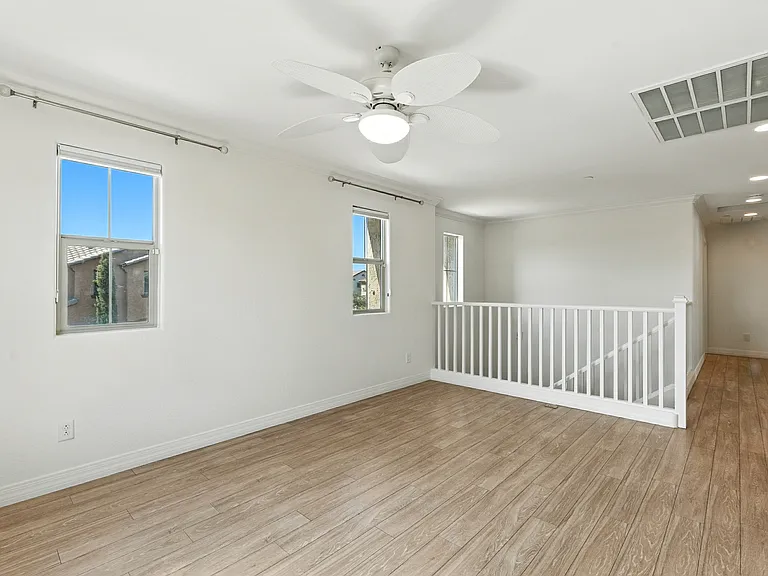 4644 E Beck Ln — Photo 48