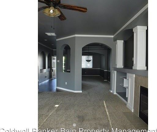 5th image of 19106 25th Ave E
