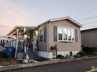 20 Matt St, Avenel, NJ 07001
