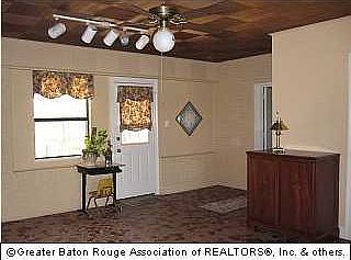 4th image of 6640 Comite Dr