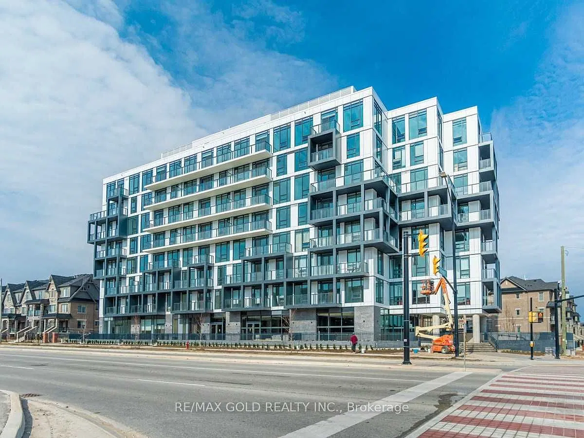 3 bed, $2,400 — Photo 1