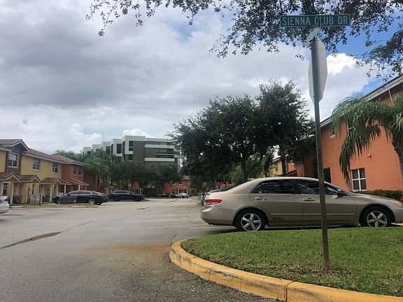5th image of 6819 Sienna Club Dr