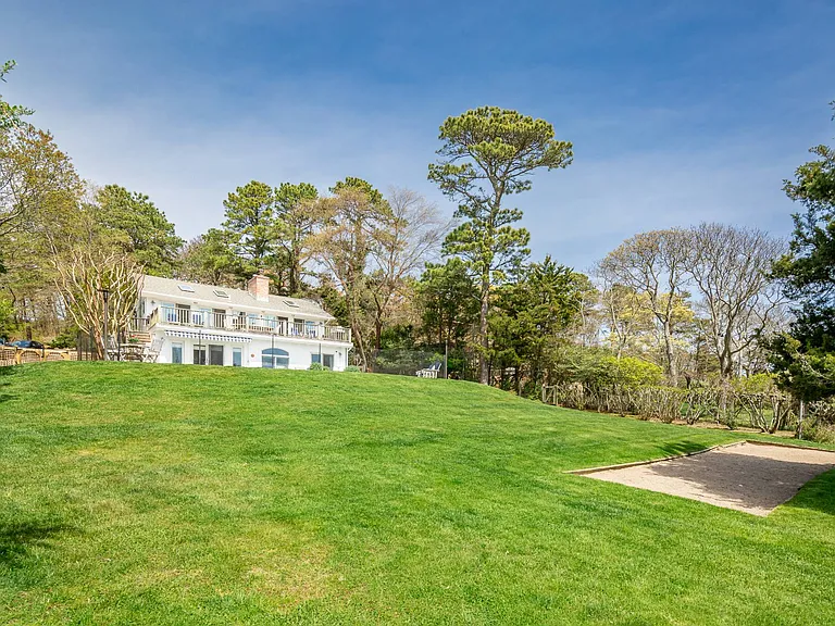 6 Peconic Rd — Photo 17