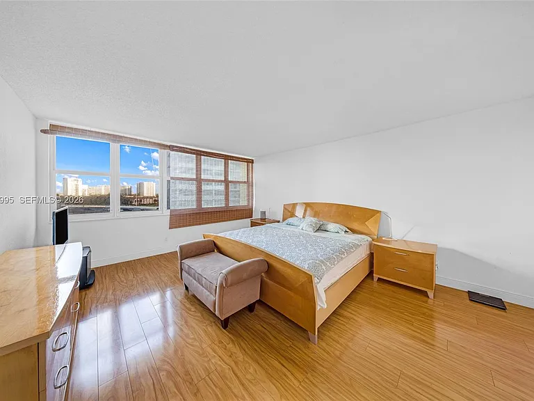 1825 S Ocean Dr #708 — Photo 15