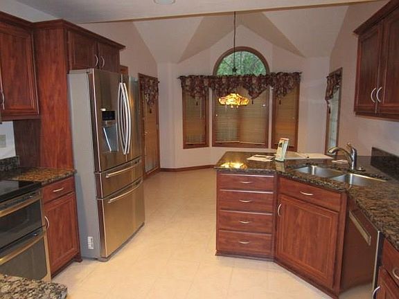 3rd image of 55 Hobbitt Ln
