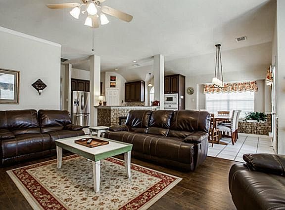 5th image of 9010 Lochgreen Ln