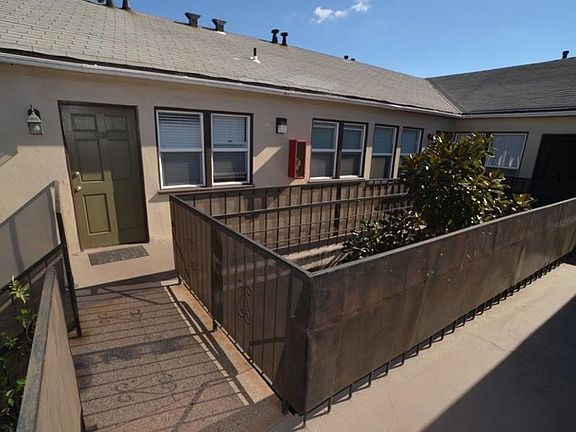 4th image of 4128 W Adams Blvd #2