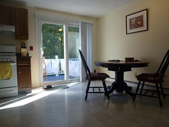 5th image of 8 Cicero Dr APT 4