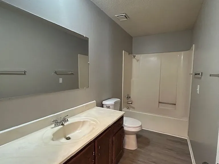 219 N Garrison Ave — Photo 15