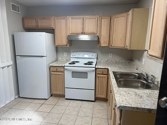 4th image of 5120 WESTCHASE Court
