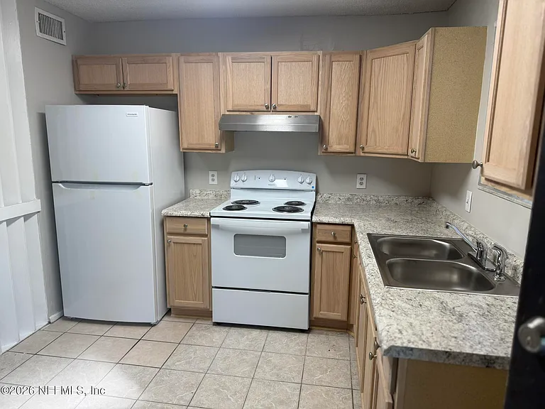 5120 Westchase Ct #1 — Photo 6