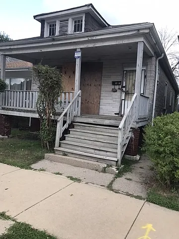 8351 S Baltimore Ave photo 1