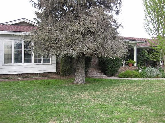 4th image of 12040 E Dinuba Ave