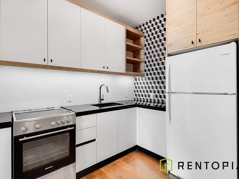 1875 Atlantic Ave #501K — Photo 1