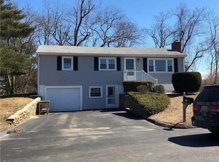 690 Devils Foot Rd, North Kingstown, RI 02852