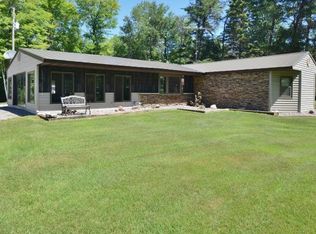 1610 E Tapawingo Rd, Mishicot, WI 54228
