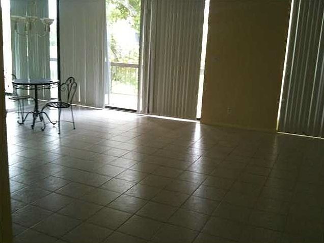 2nd image of 2807 Bridgewood Dr