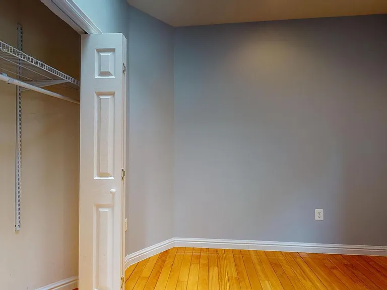 615 16th St NE — Photo 27