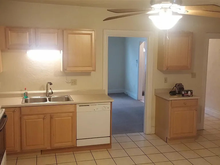 2724 Sarah St #1 — Photo 12