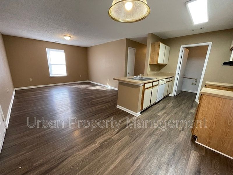 1st image of 53 Florida Park Cir #101