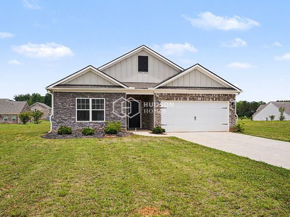 1267 Fendt Dr, Locust Grove, GA