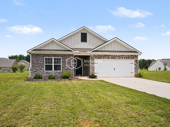 1267 Fendt Dr, Locust Grove, GA 30248