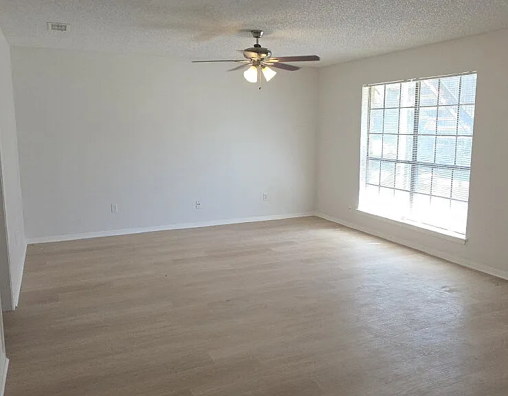 233 Vista Way — Photo 31