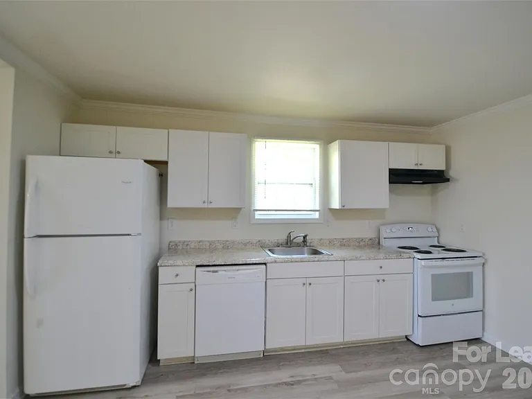 220 Odell Dr NW — Photo 13