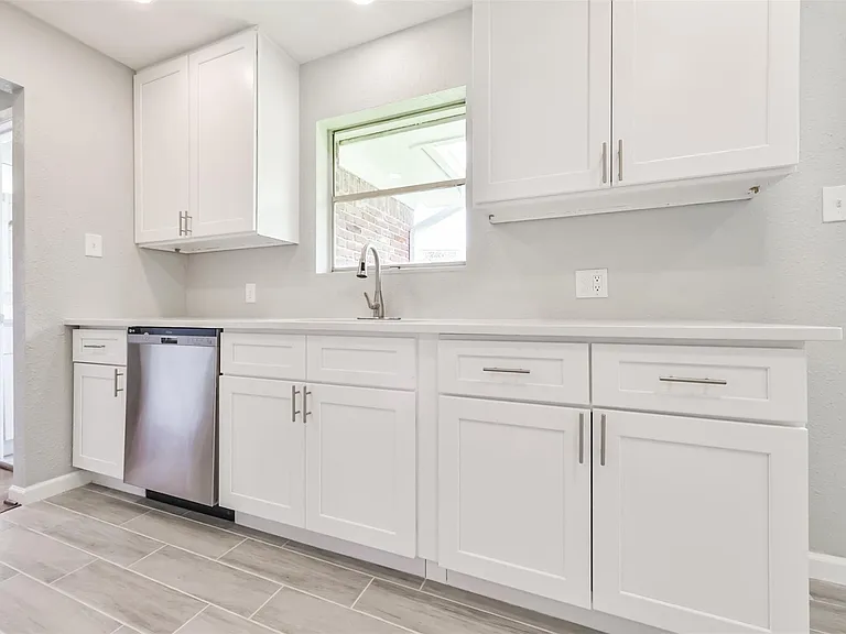 9631 Bundy Ln — Photo 3