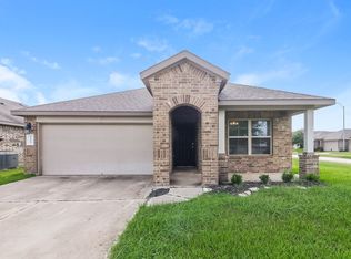 8102 Rose Petals Ln, Rosharon, TX 77583