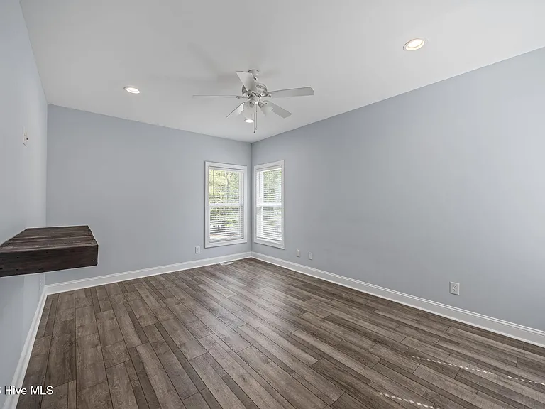 164 Bay View Dr — Photo 24