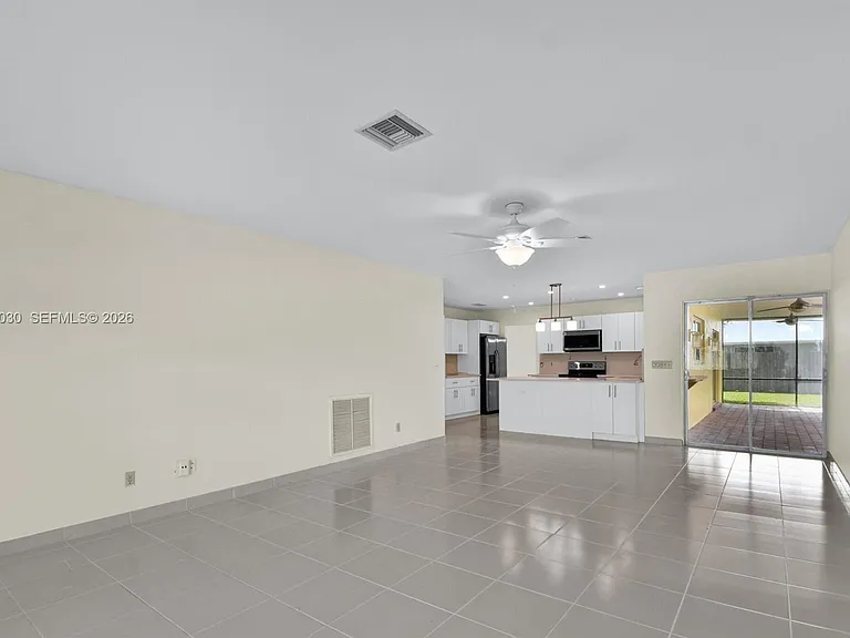 2480 Windsor Rd — Photo 32