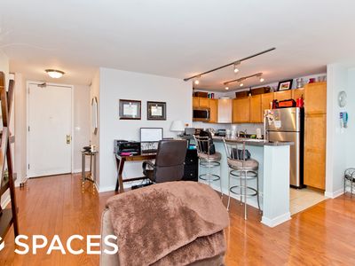 655 W Irving Park Rd APT 2108, Chicago, IL, 60613