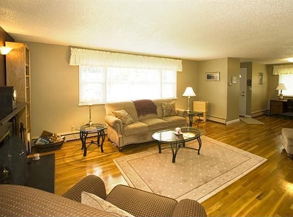 5th image of 504 Primrose Ln SE