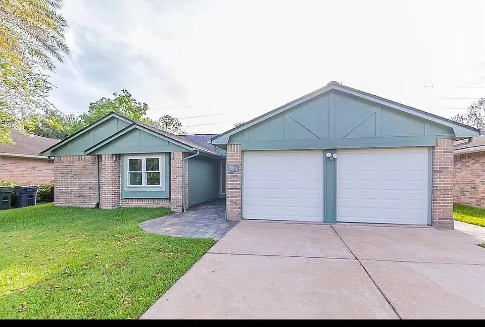 2135 Collingsfield Dr