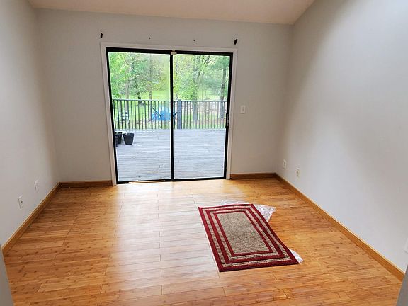 Bonus Den Room