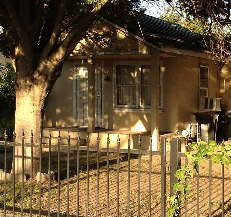 2nd image of 2612 4th St
