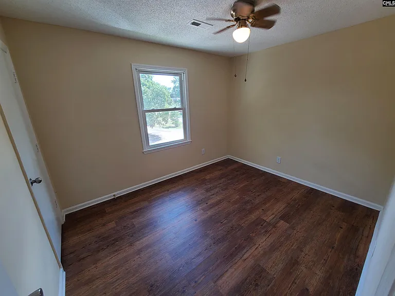 134 Calvin Ct #B — Photo 8