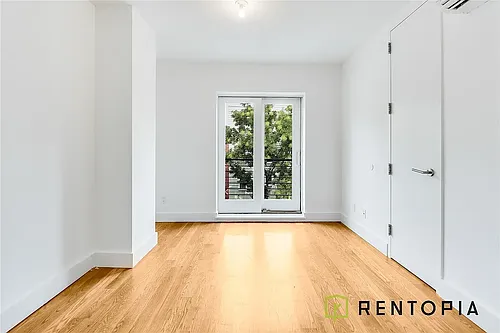 106 Meserole St #4A Photo 1