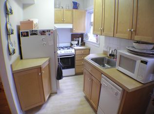 1827 Spruce St #3R, Philadelphia, PA 19103