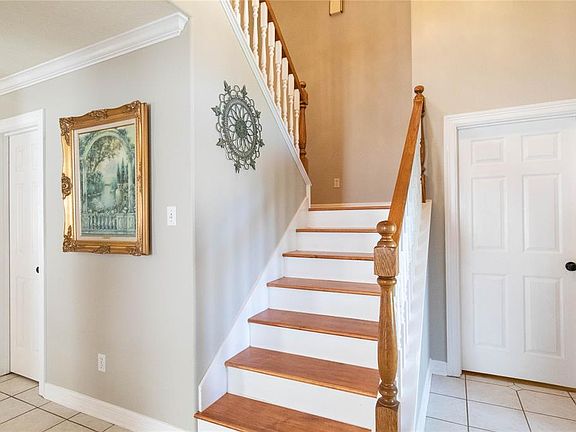Wood Floored Staircase - Easy Maintenance